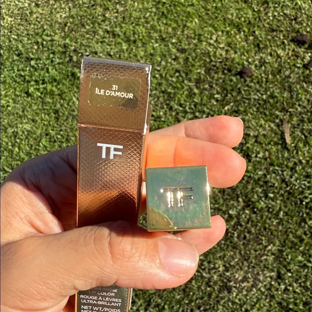 Tom Ford Soleil 31 Ile D'amour Ultra Shine Lip Color 0.11 oz/3.3 G NIB Lipstick - Picture 5 of 5
